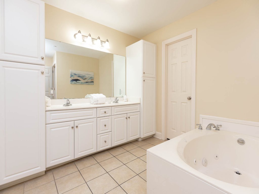 Phoenix West 1007 Vacation Rental in Orange Beach - RedAwning