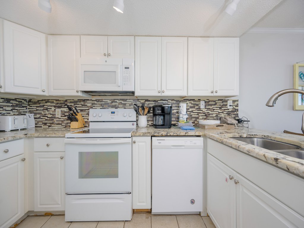 Gulf Shores Surf & Racquet 610A Vacation Rental in Gulf Shores - RedAwning