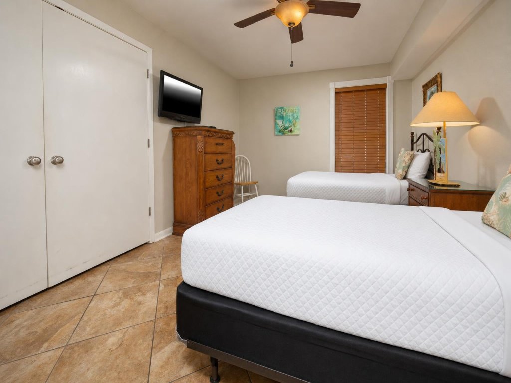 Phoenix I 1061 Vacation Rental in Orange Beach - RedAwning