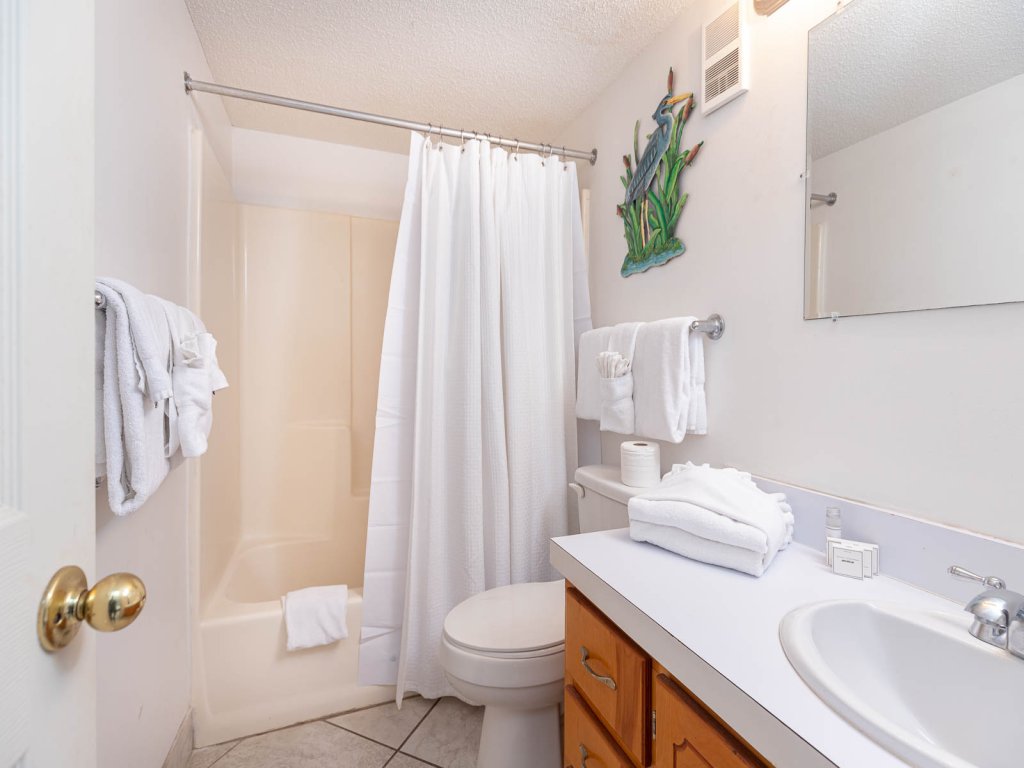 Island Winds East 101 Vacation Rental in Gulf Shores - RedAwning