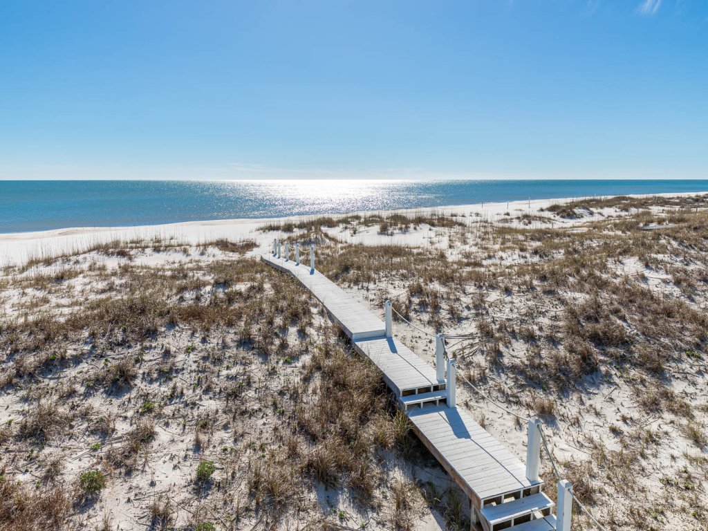 WindSwept Vacation Rental in Orange Beach - RedAwning