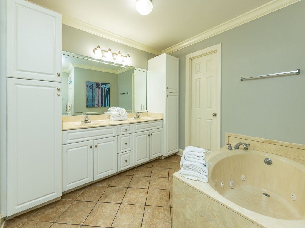 Phoenix West 1706 Vacation Rental in Orange Beach - RedAwning