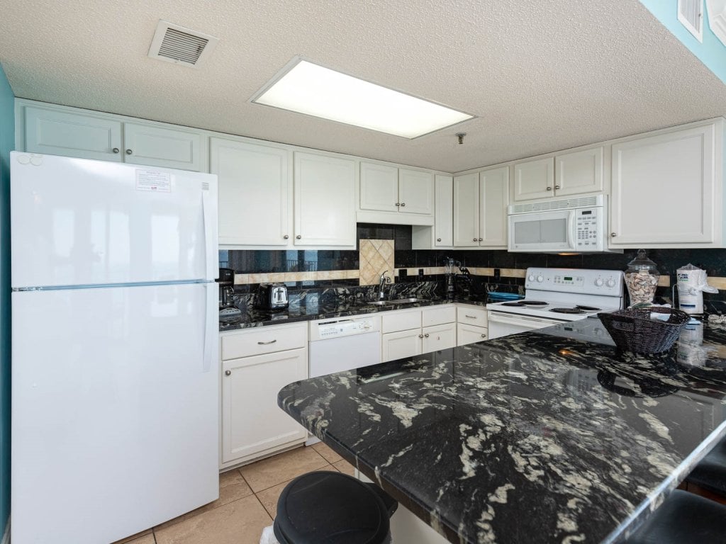 Phoenix III 3059 Vacation Rental in Orange Beach - RedAwning