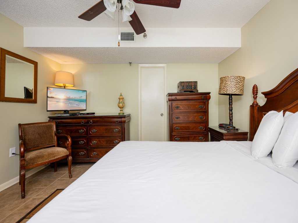 Phoenix III 3033 Vacation Rental in Orange Beach - RedAwning