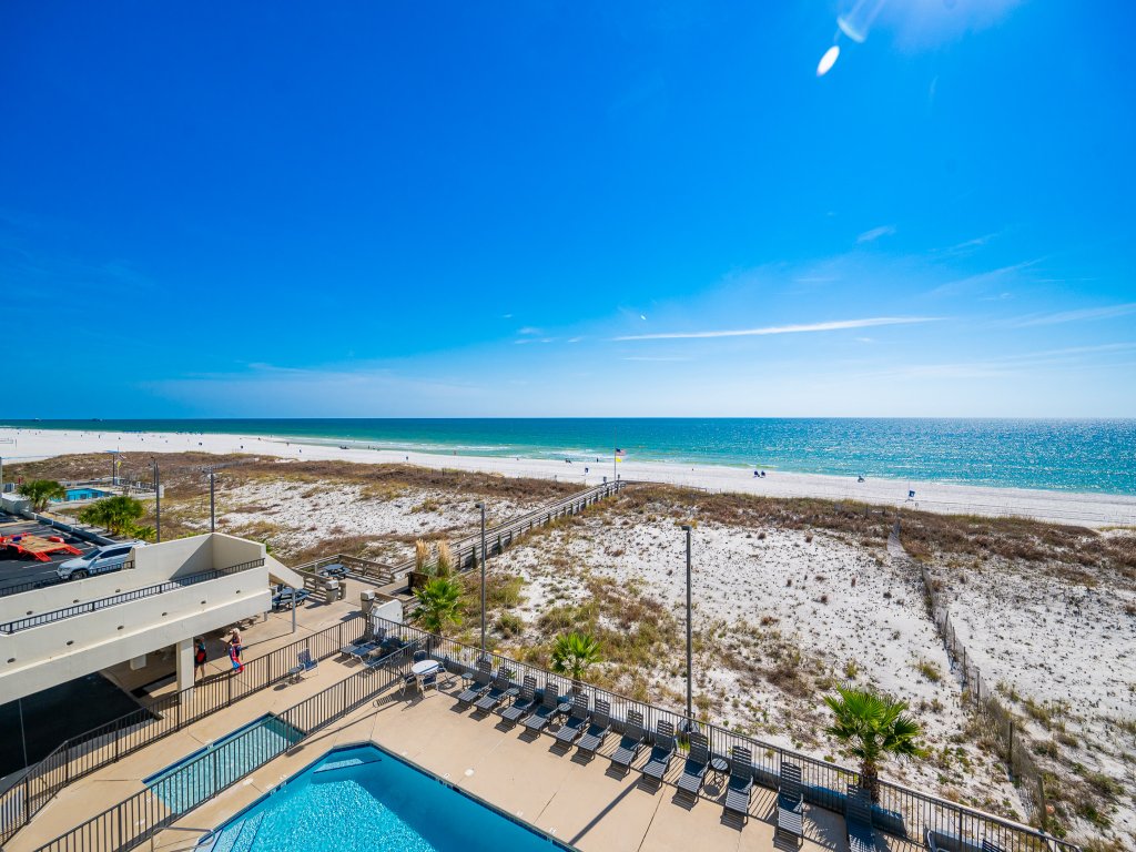 Island Winds West 380 Vacation Rental in Gulf Shores - RedAwning
