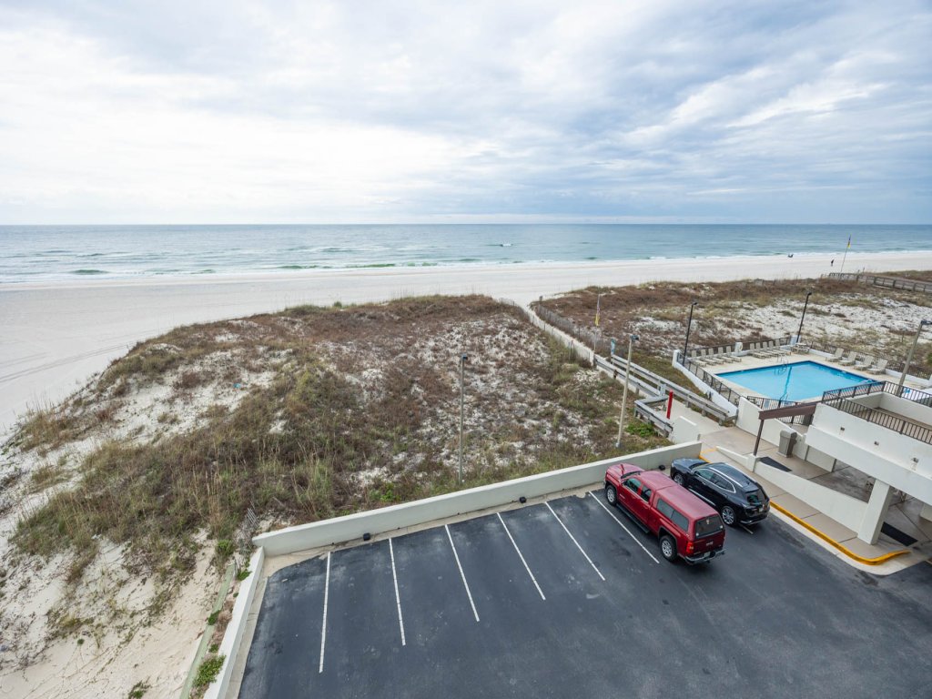 Island Winds East 301 Vacation Rental in Gulf Shores - RedAwning