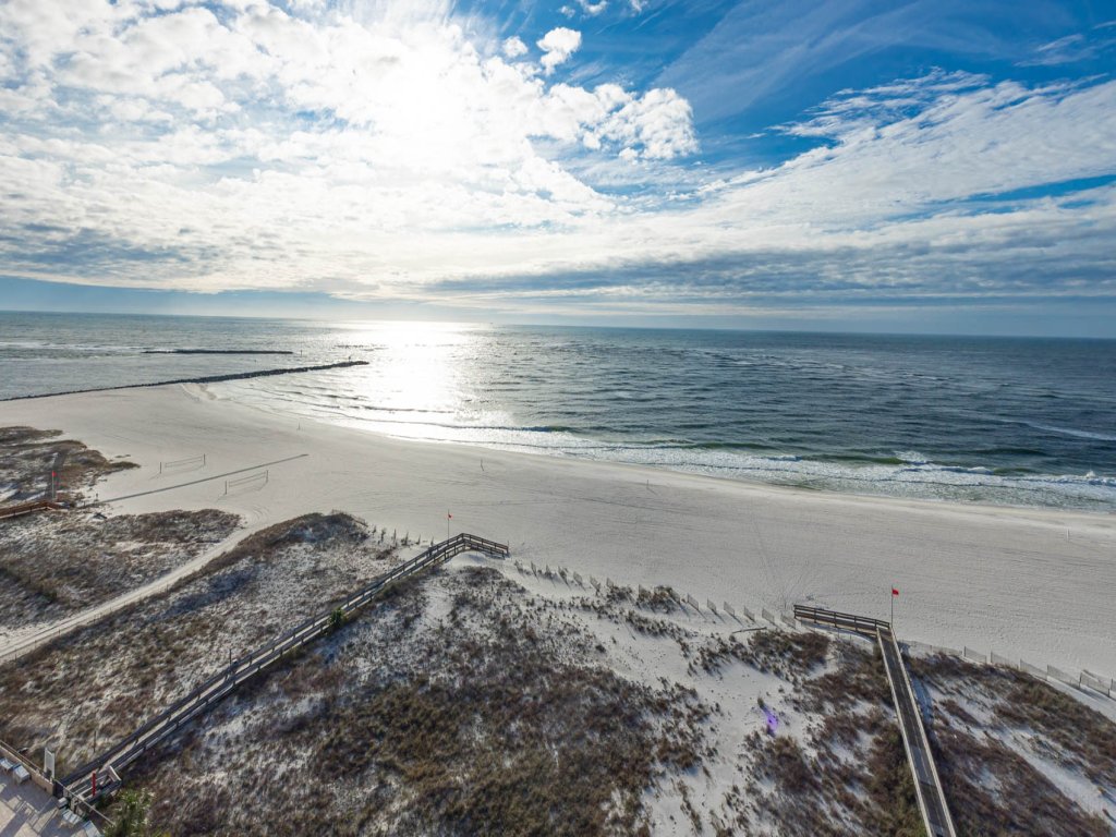 Phoenix East 1407 Vacation Rental in Orange Beach - RedAwning