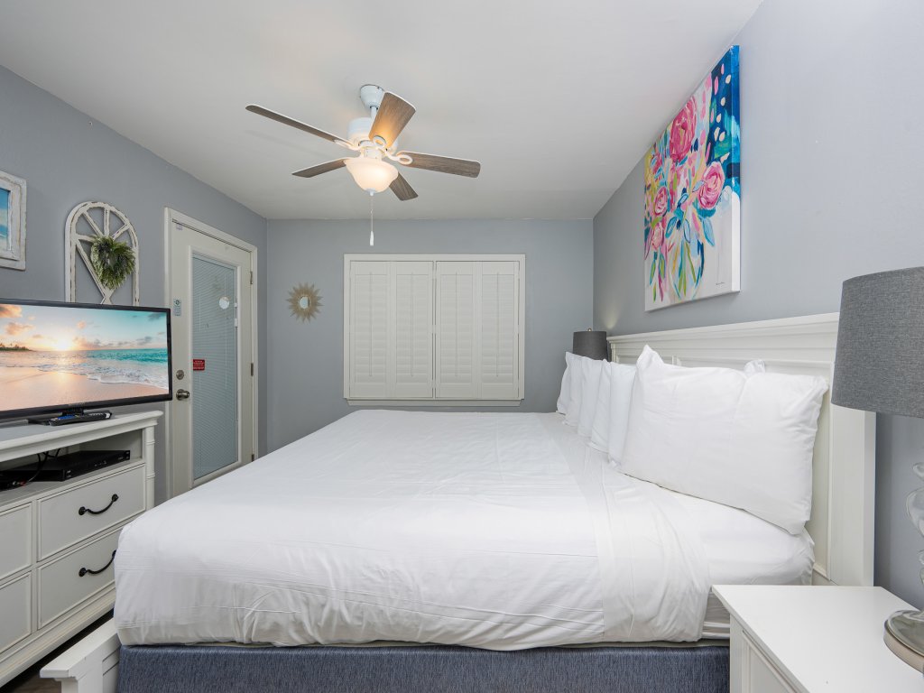 Harbor House B19 Vacation Rental in Gulf Shores - RedAwning