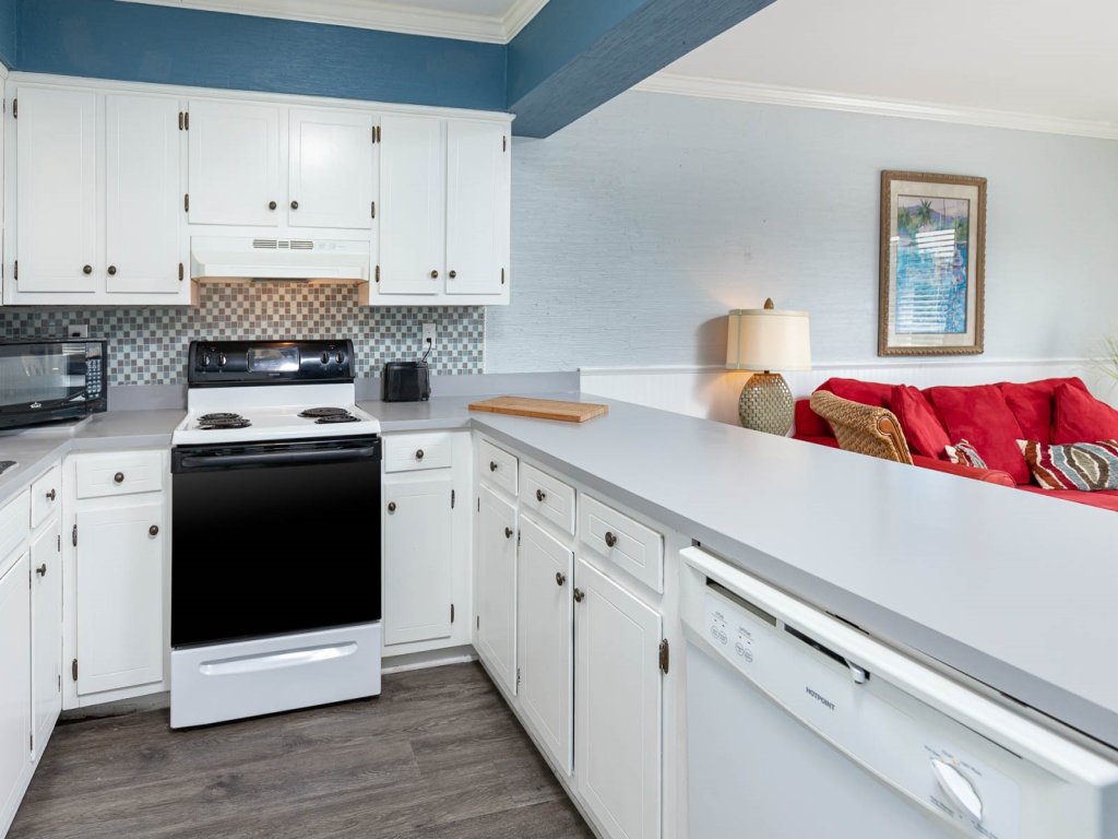 Surf Rider 3 Vacation Rental in Gulf Shores - RedAwning