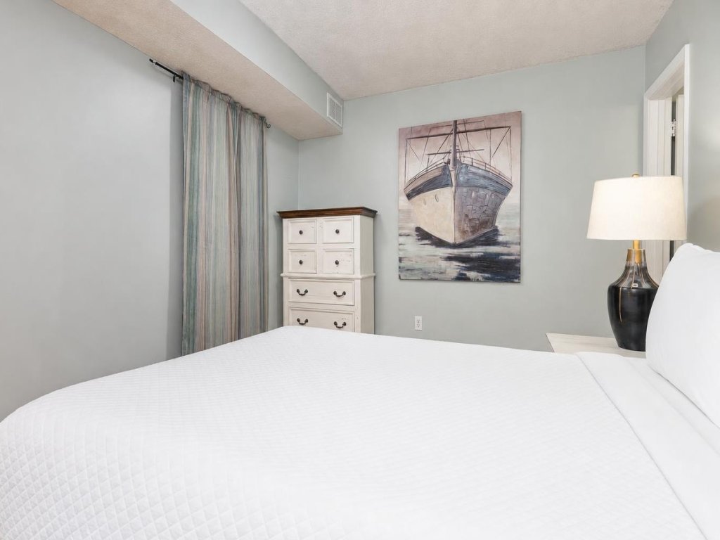 Island Winds East 108 Vacation Rental in Gulf Shores - RedAwning
