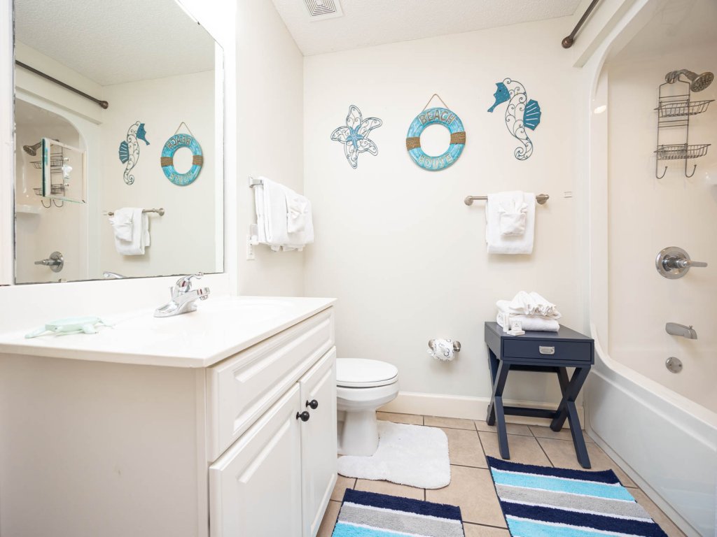 Phoenix on the Bay 1414 Vacation Rental in Orange Beach - RedAwning
