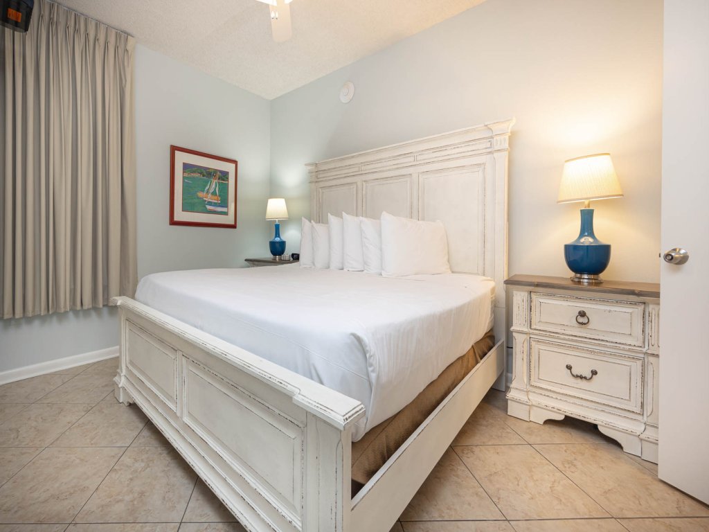 Phoenix X 305 Vacation Rental in Orange Beach - RedAwning