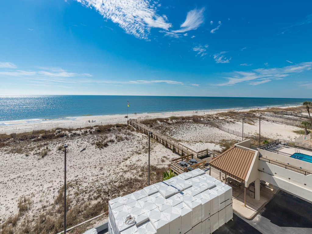 Island Winds West 372 Vacation Rental in Gulf Shores - RedAwning