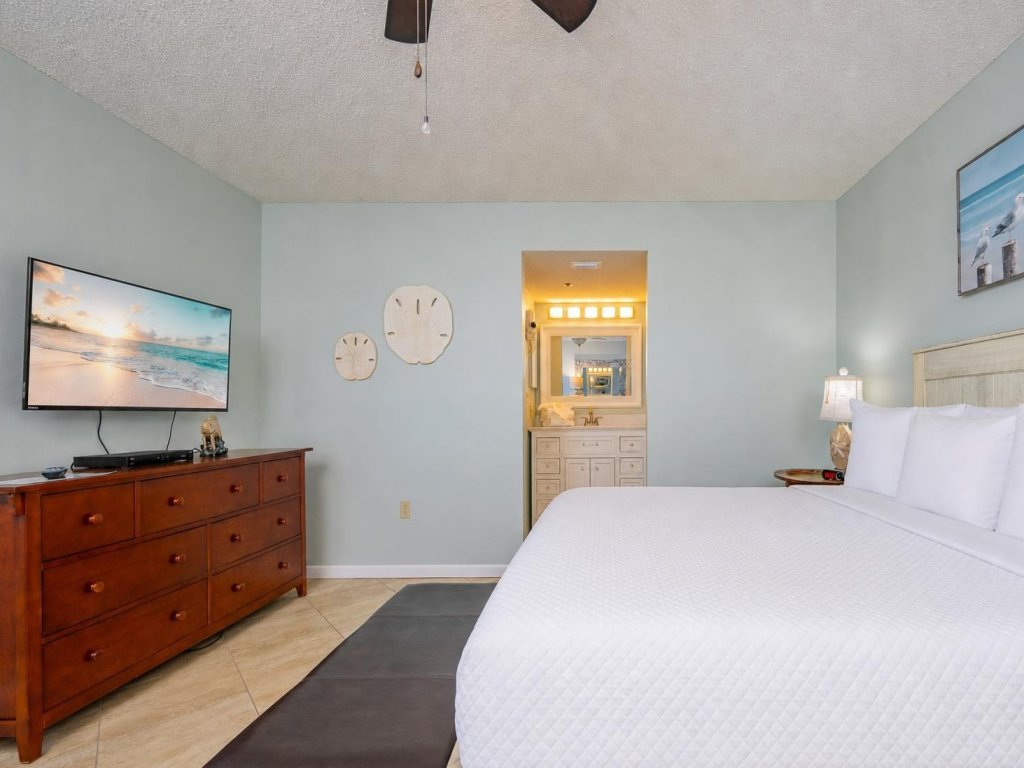 Phoenix East 211 Vacation Rental in Orange Beach - RedAwning