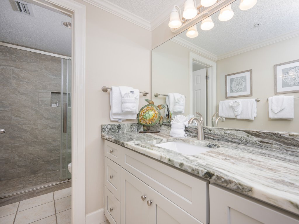 Phoenix X 910 Vacation Rental in Orange Beach - RedAwning
