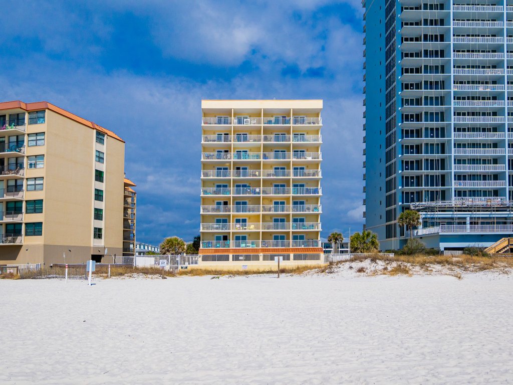 Clearwater 2D Vacation Rental in Gulf Shores - RedAwning
