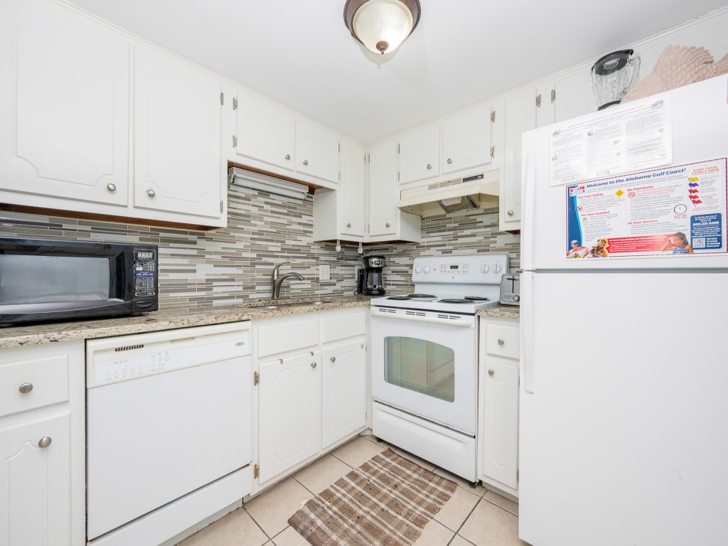 Island Winds East 602 Vacation Rental in Gulf Shores - RedAwning