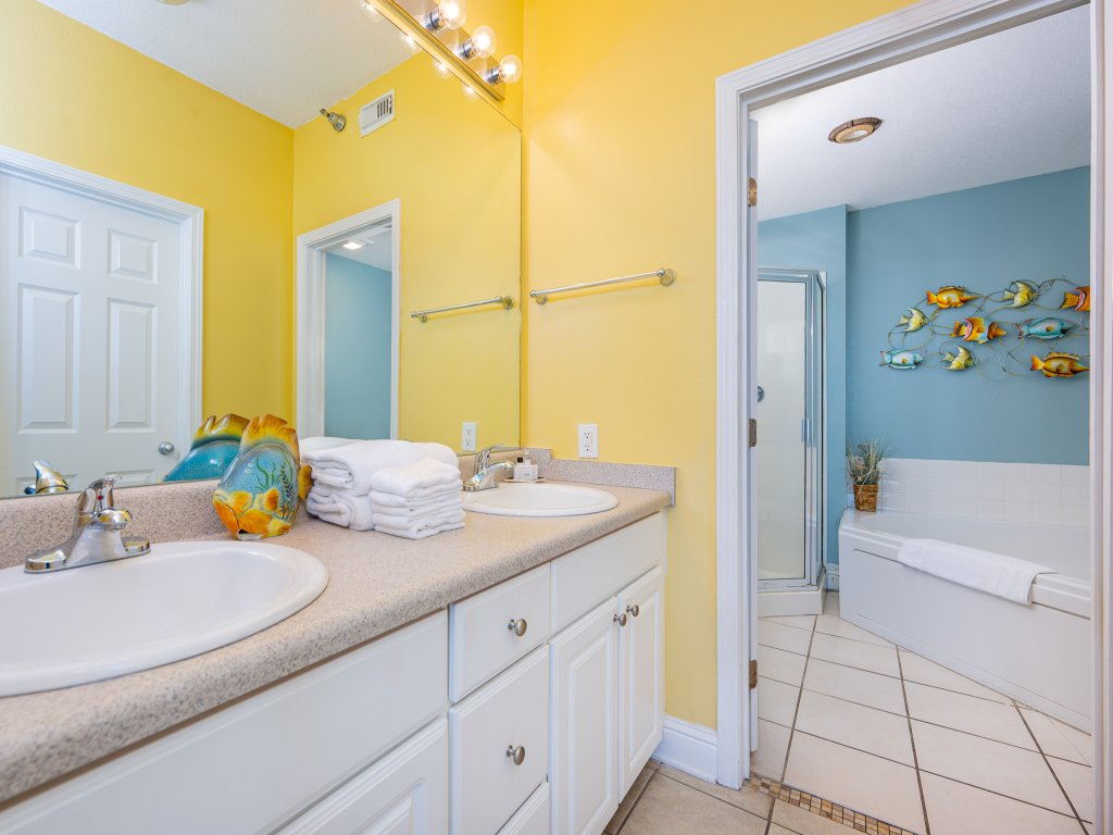 Lighthouse 1417 Vacation Rental in Gulf Shores - RedAwning