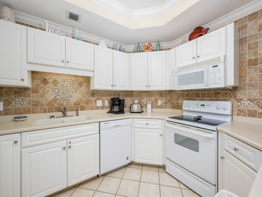 Phoenix on the Bay 1415 Vacation Rental in Orange Beach - RedAwning
