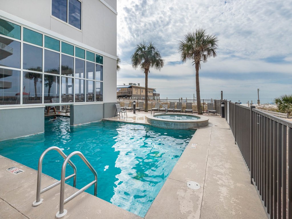 Seawind 905 Vacation Rental in Gulf Shores - RedAwning
