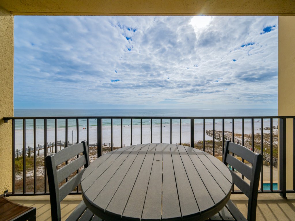 Phoenix II 2048 Vacation Rental in Orange Beach - RedAwning
