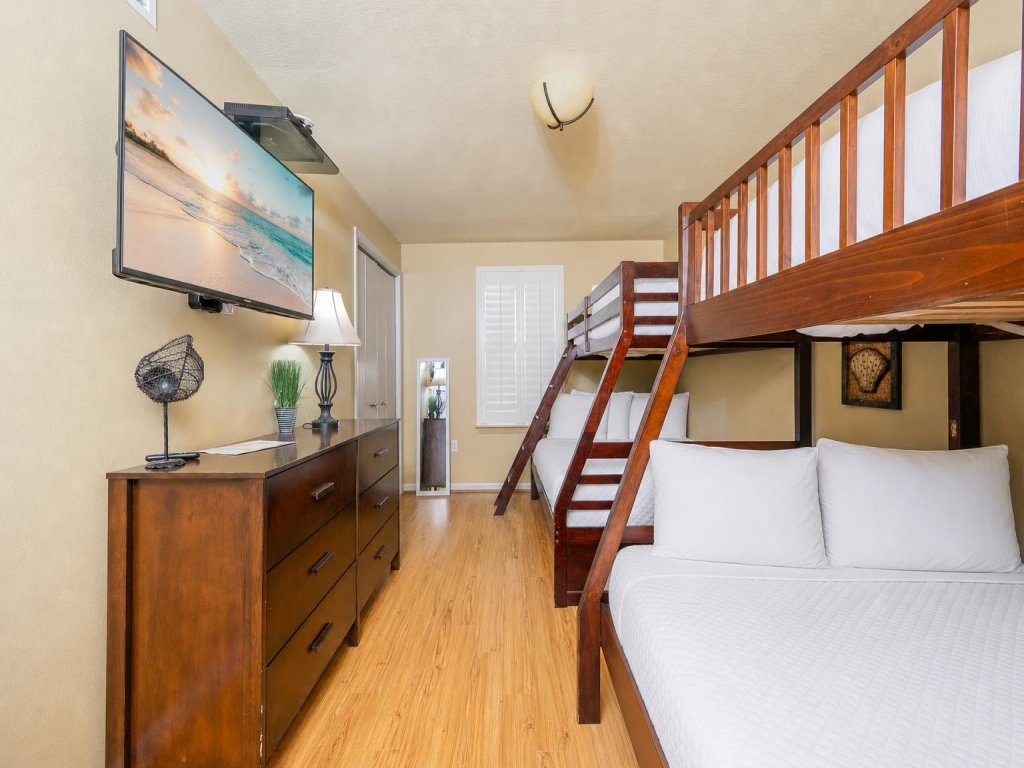 Phoenix V 412 Vacation Rental in Orange Beach - RedAwning
