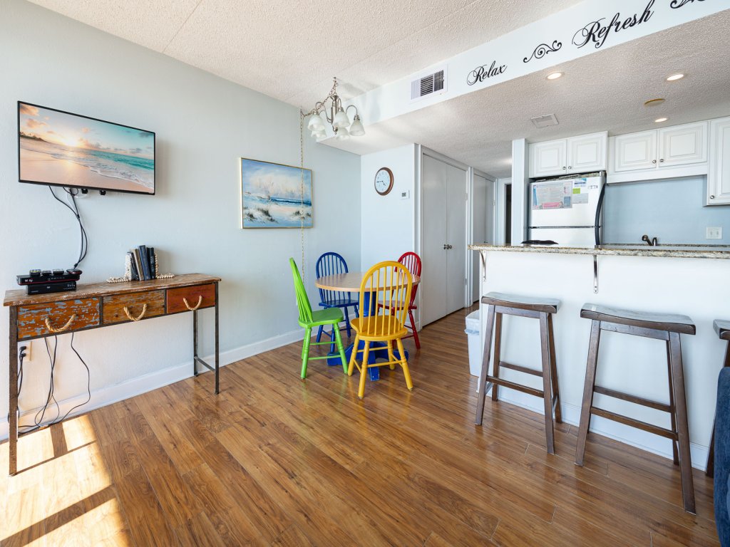 Island Winds East 405 Vacation Rental in Gulf Shores - RedAwning