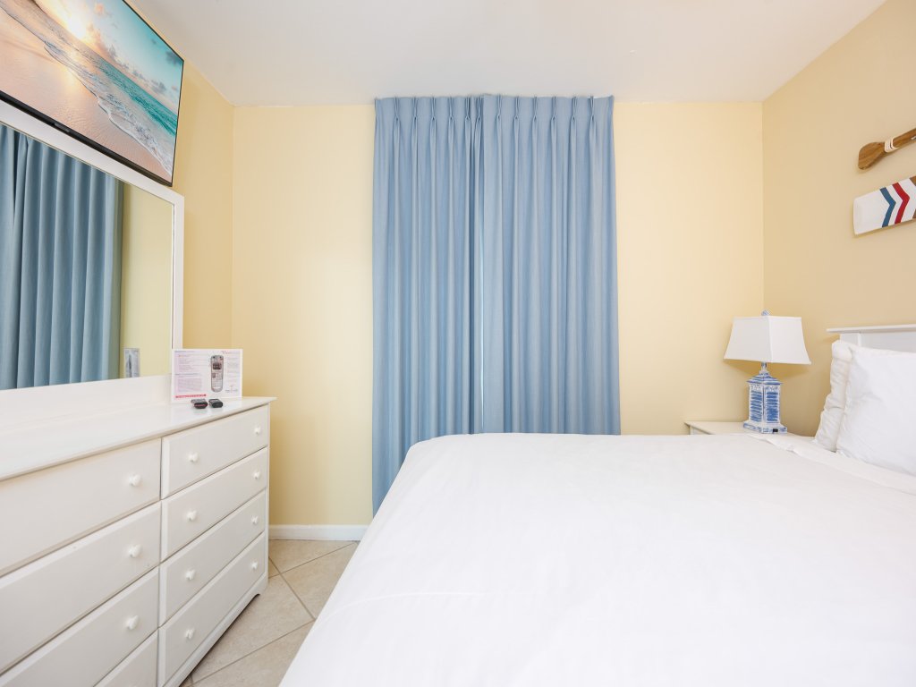 Grand Caribbean 323 Vacation Rental in Orange Beach - RedAwning