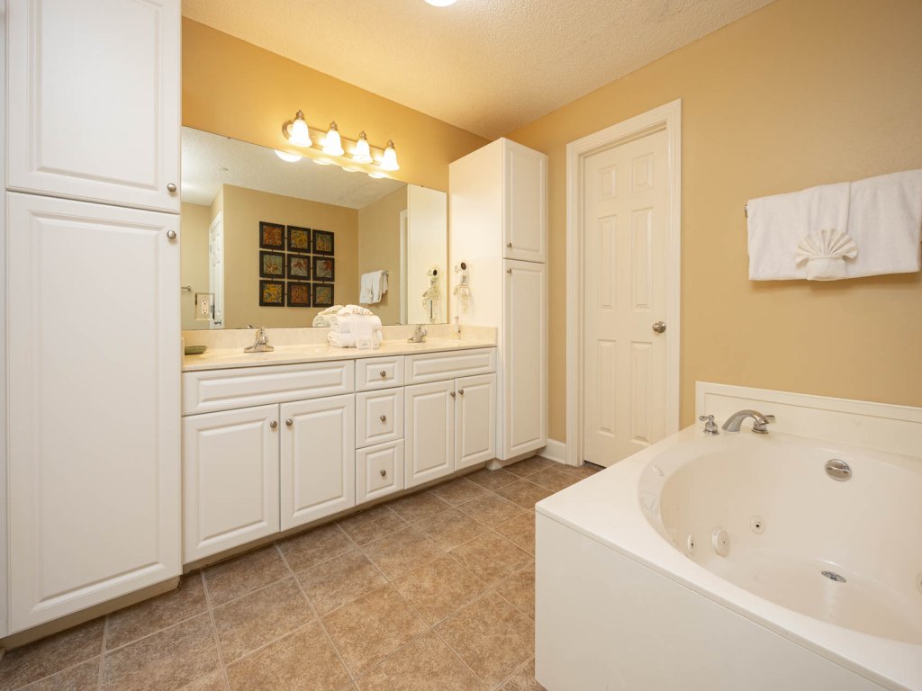 Phoenix West 2407 Vacation Rental in Orange Beach - RedAwning