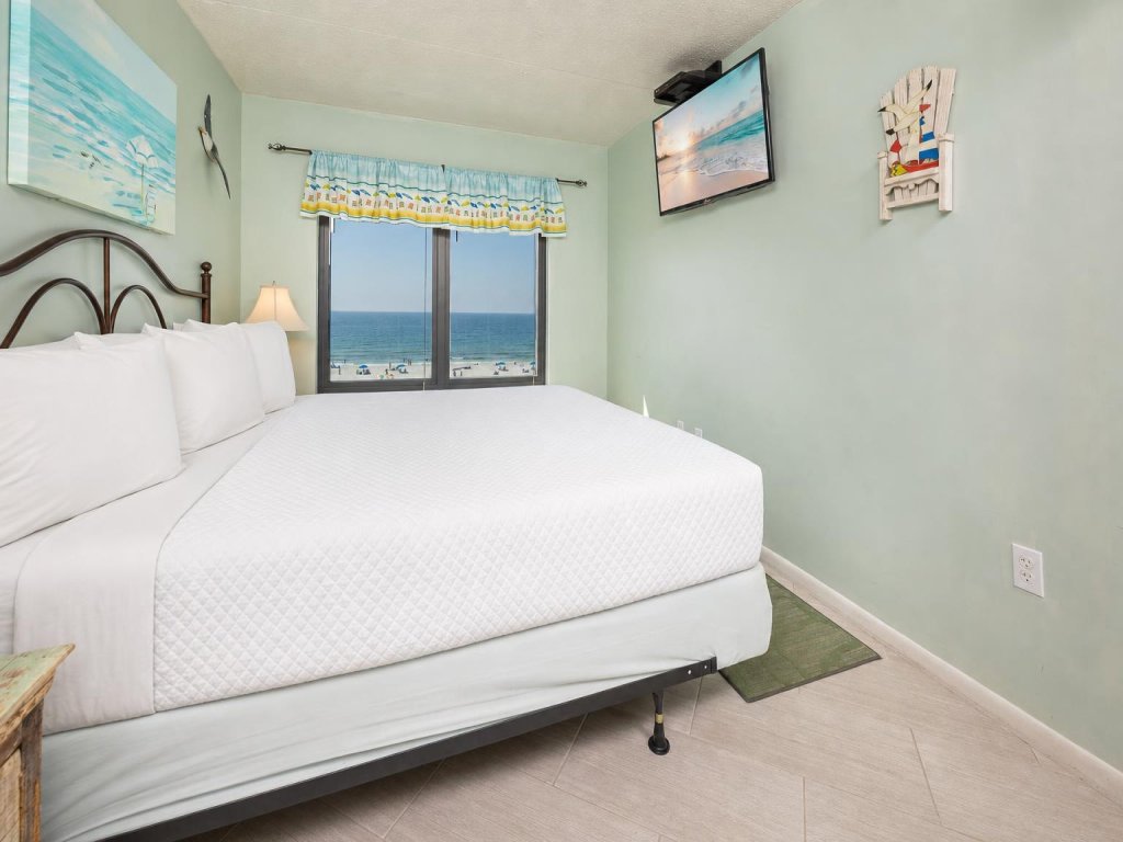 Island Winds East 403 Vacation Rental in Gulf Shores - RedAwning