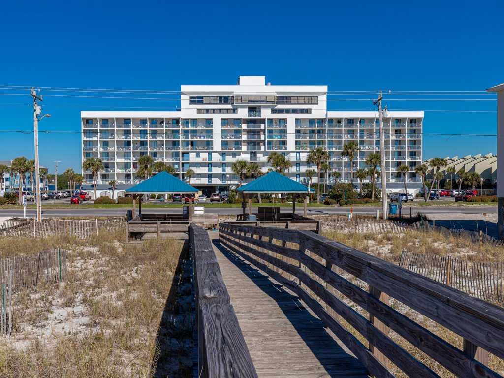 Gulf Shores Surf & Racquet 202B Vacation Rental in Gulf Shores - RedAwning