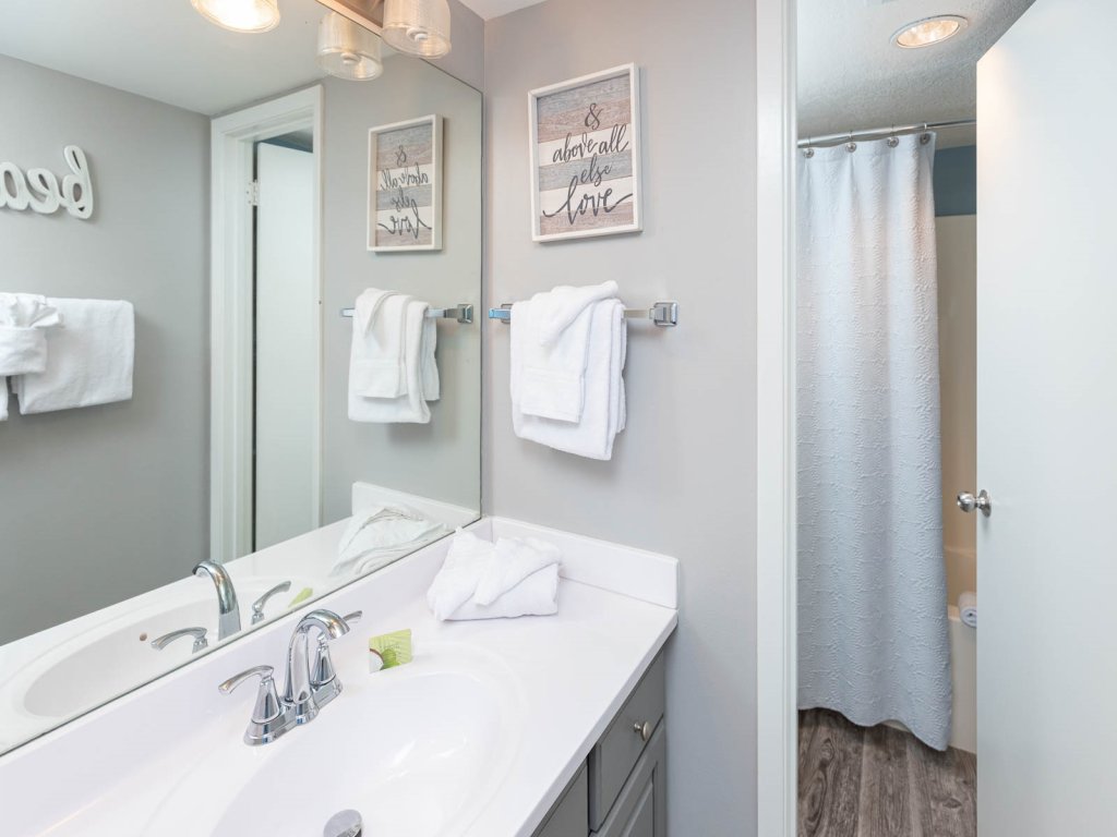 Phoenix East 706 Vacation Rental in Orange Beach - RedAwning