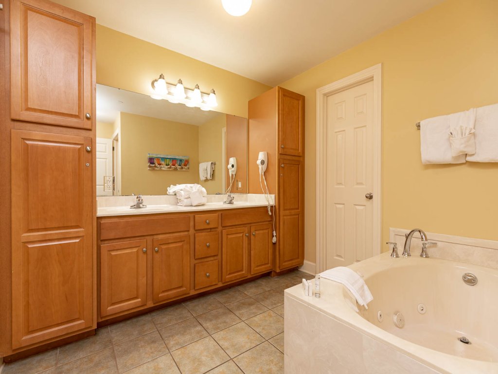 Phoenix West 1605 Vacation Rental in Orange Beach - RedAwning