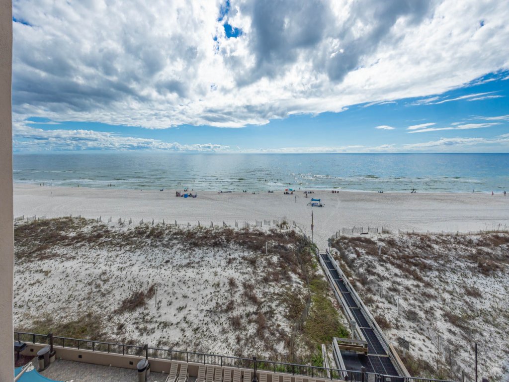 Phoenix X 512 Vacation Rental in Orange Beach - RedAwning