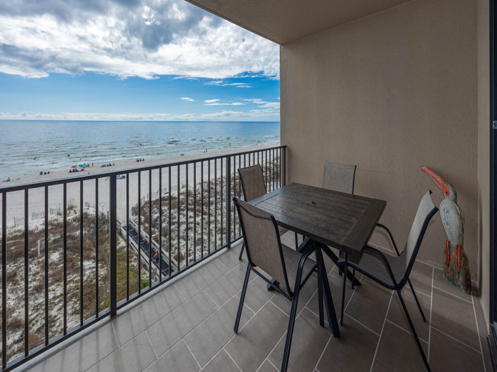 Phoenix X 512 Vacation Rental in Orange Beach - RedAwning