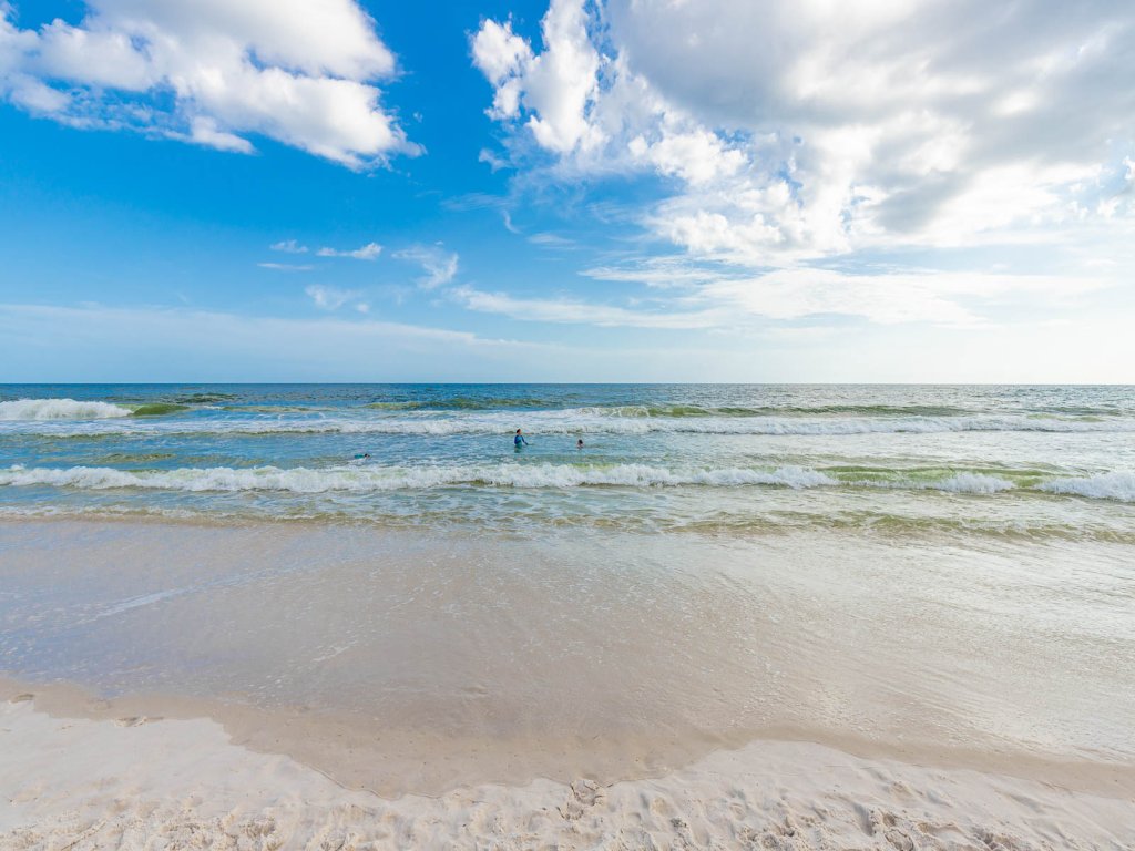 Surf Rider 1 Vacation Rental in Gulf Shores - RedAwning