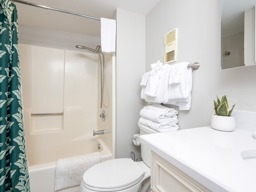 Gulf Shores Surf & Racquet 603C Vacation Rental in Gulf Shores - RedAwning