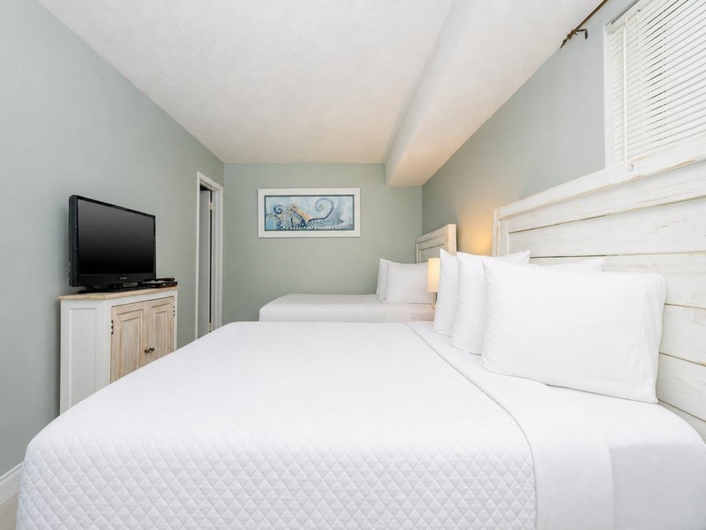 Island Winds East 107 Vacation Rental in Gulf Shores - RedAwning