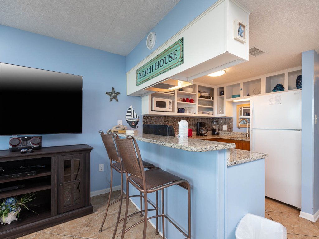 Island Winds East 204 Vacation Rental in Gulf Shores - RedAwning