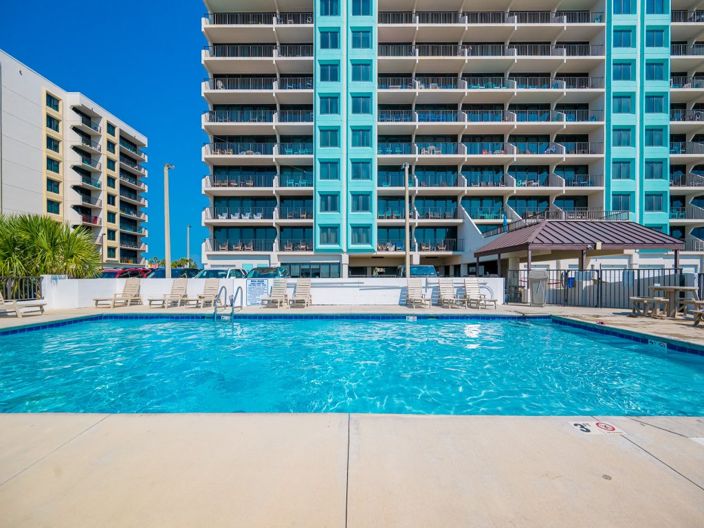 Island Winds East 204 Vacation Rental in Gulf Shores - RedAwning