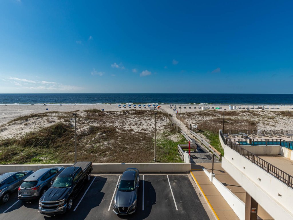 Island Winds East 203 Vacation Rental in Gulf Shores - RedAwning