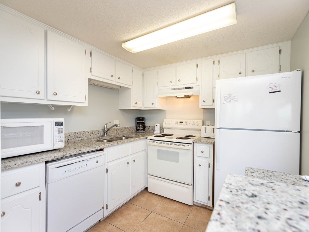 Island Winds East 109 Vacation Rental in Gulf Shores - RedAwning