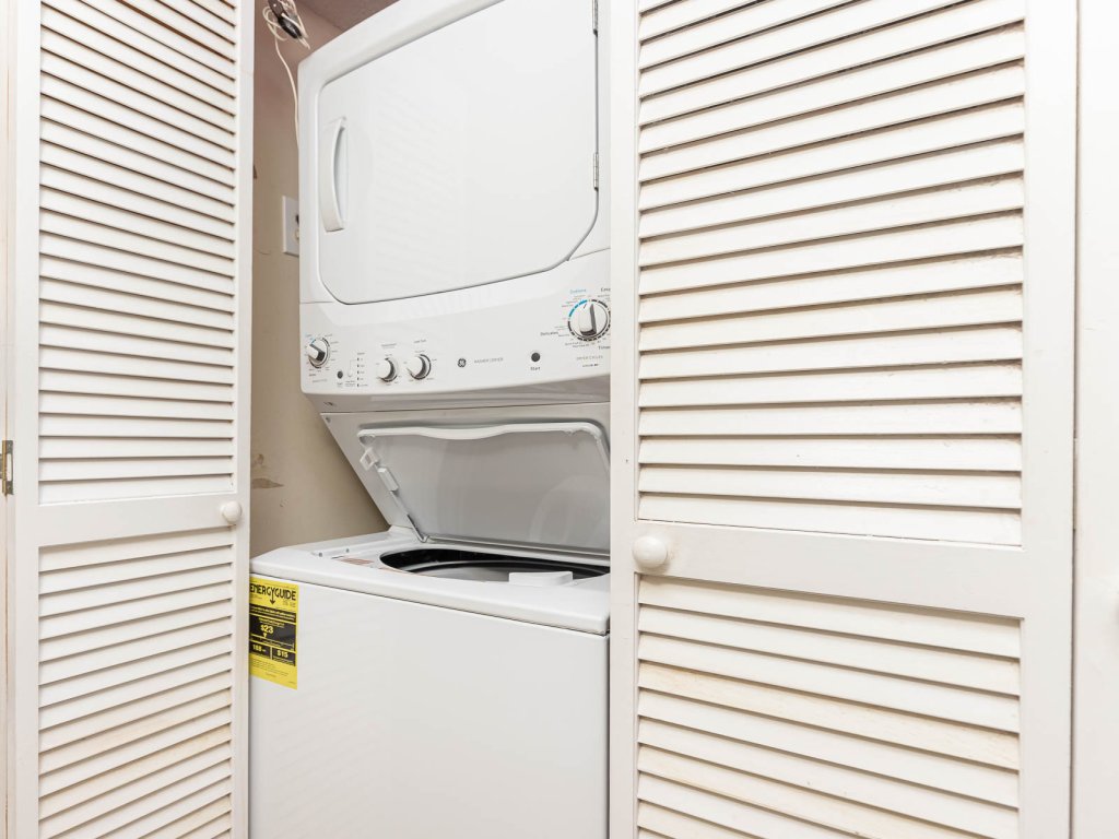 Island Winds East 811 Vacation Rental in Gulf Shores - RedAwning