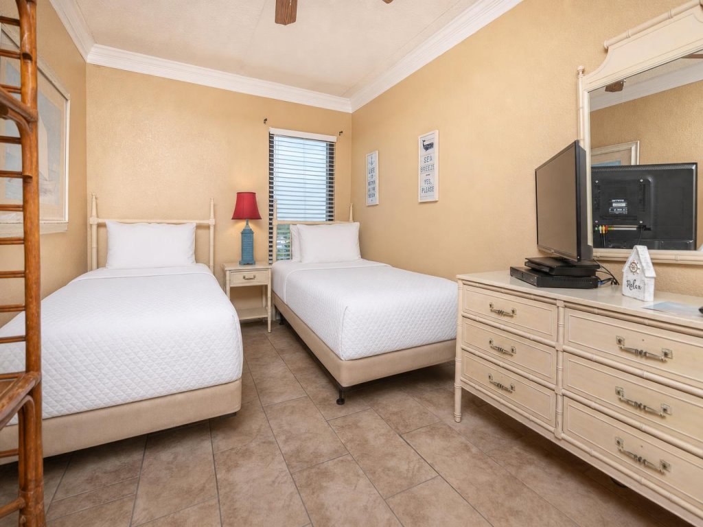 Island Winds East 811 Vacation Rental in Gulf Shores - RedAwning