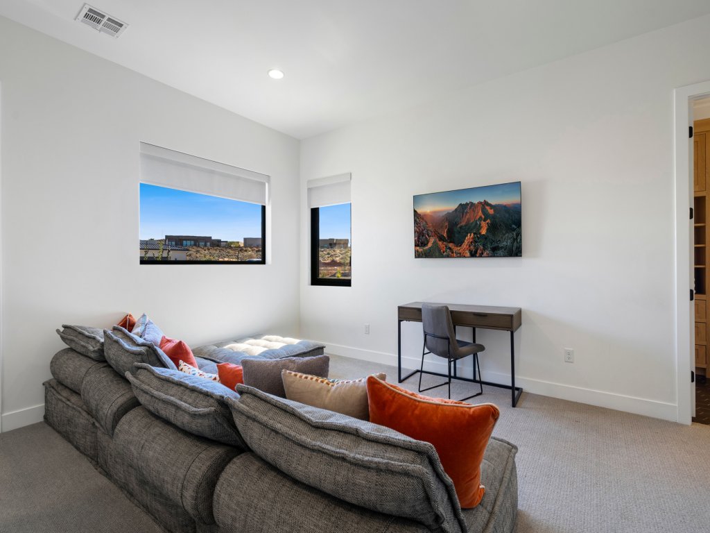 Desert Mirage Vacation Rental in St. George - RedAwning
