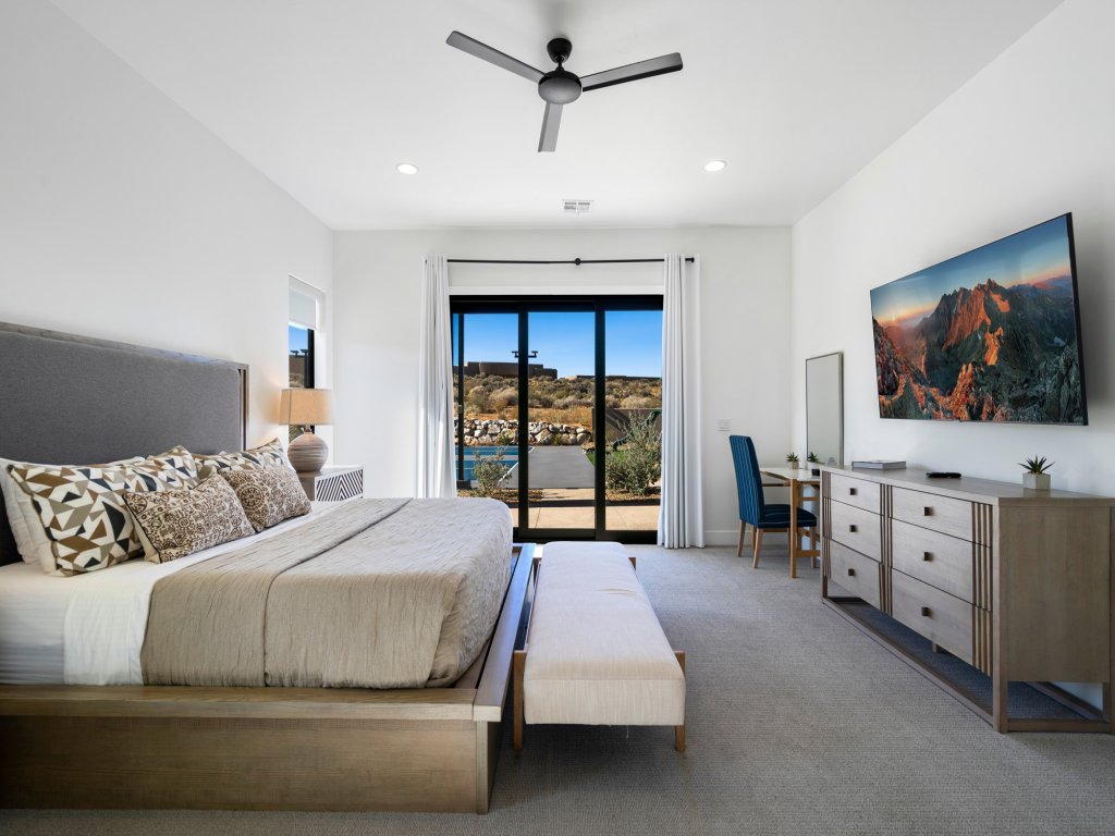 Desert Mirage Vacation Rental in St. George - RedAwning