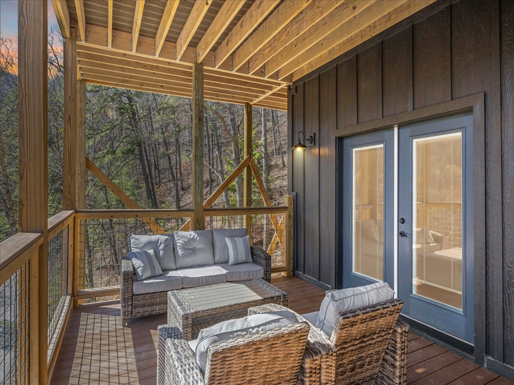 Over The Top Vacation Rental in Sevierville - RedAwning