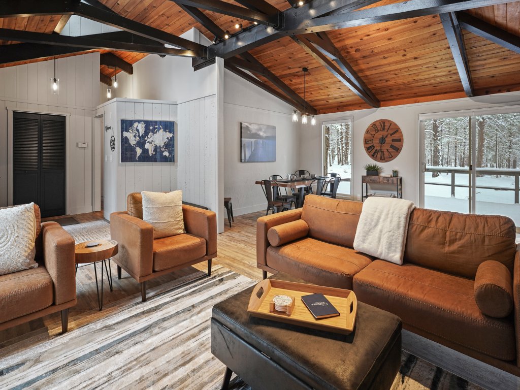 12 Quartz Mountain Vacation Rental in Sunriver - RedAwning