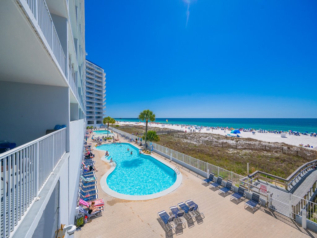 Lighthouse 216 Vacation Rental in Gulf Shores - RedAwning
