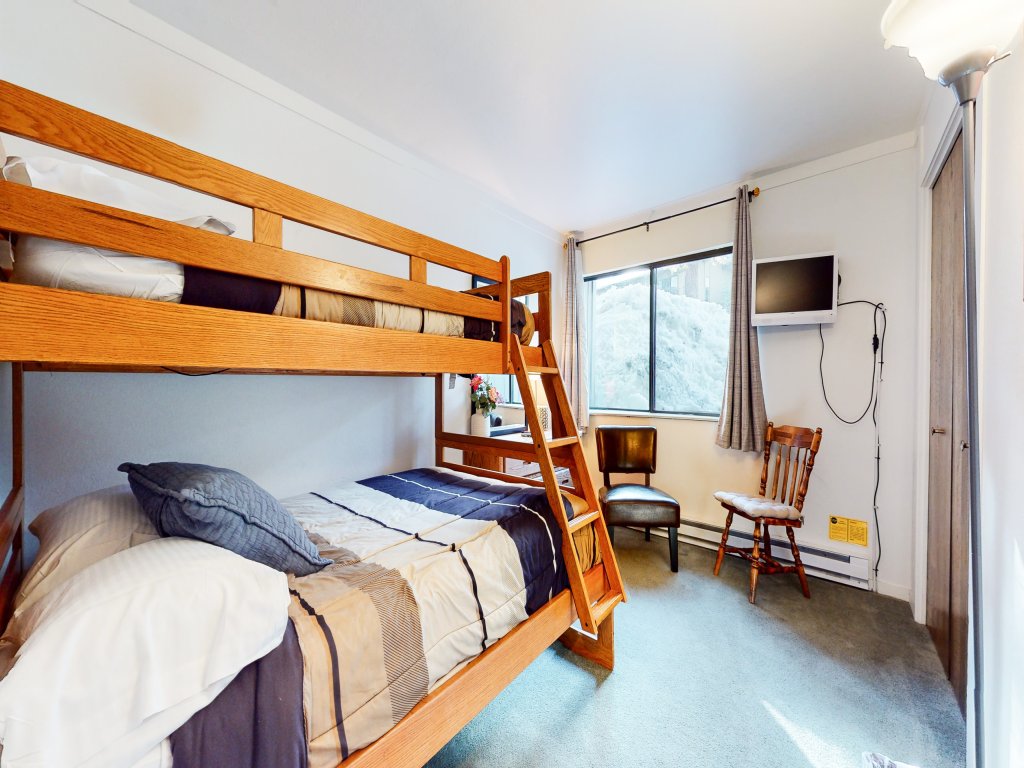 Mammoth Point #106 Vacation Rental in Mammoth Lakes - RedAwning